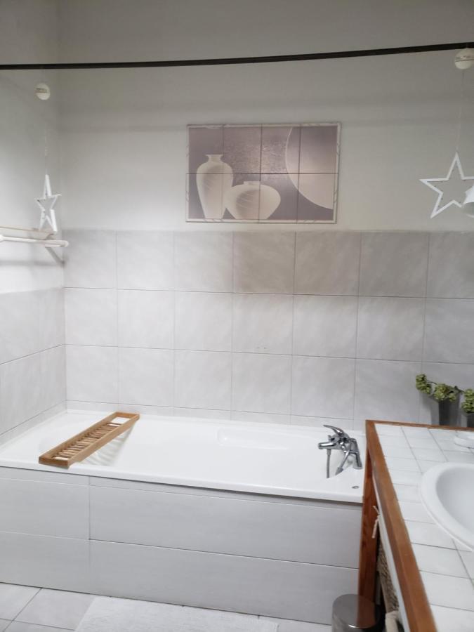 Chambre Dans Une Grande Maison Entre Canal Du Midi Et Centre Ville Безье Экстерьер фото